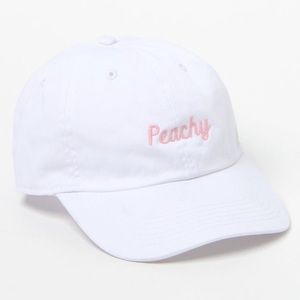 Peachy white hat